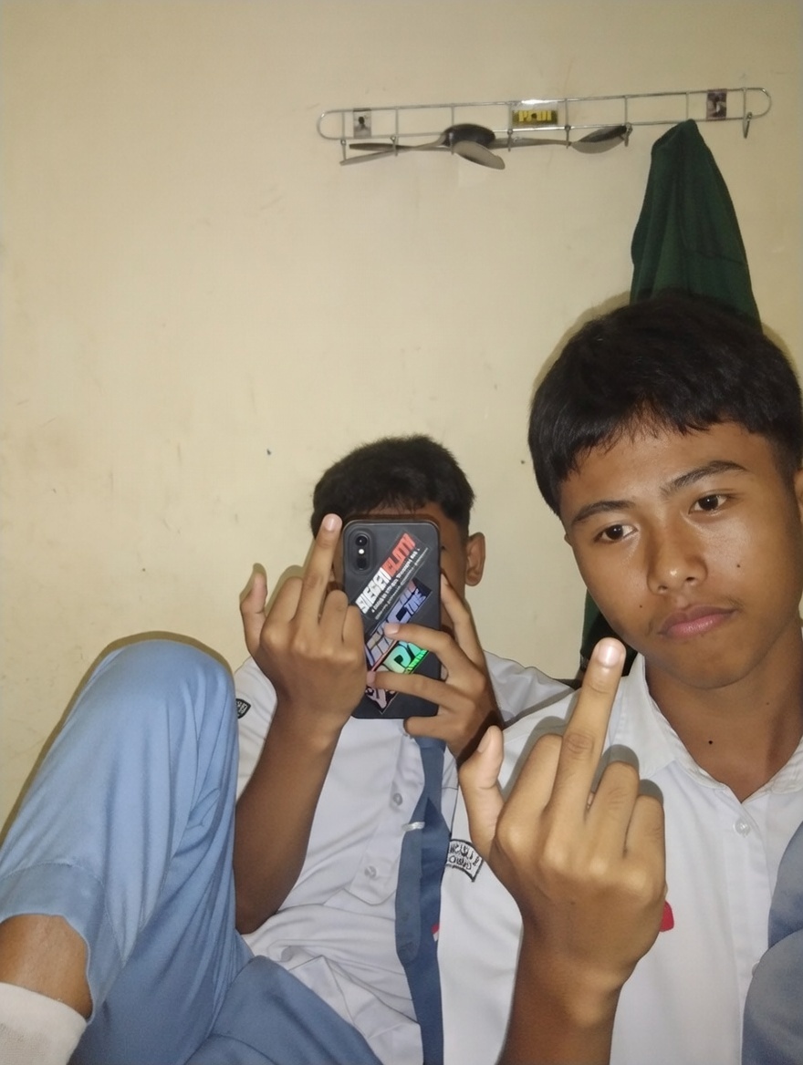 Yaa ra duwe paketan meme